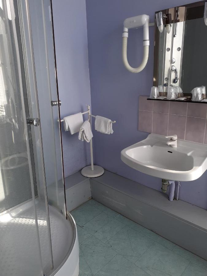 Hotel Du Chateau Blanc Елбьоф Екстериор снимка