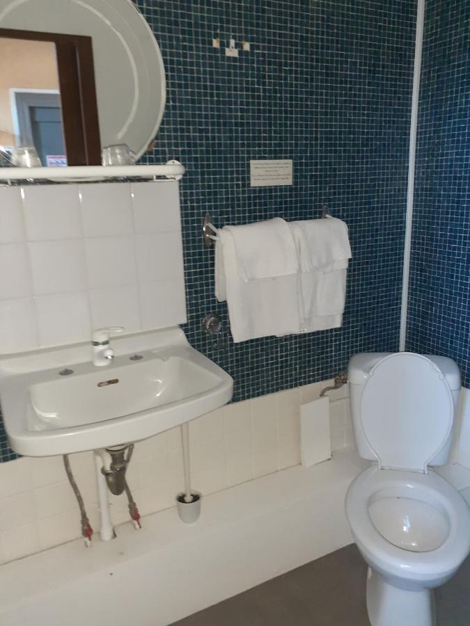 Hotel Du Chateau Blanc Елбьоф Екстериор снимка